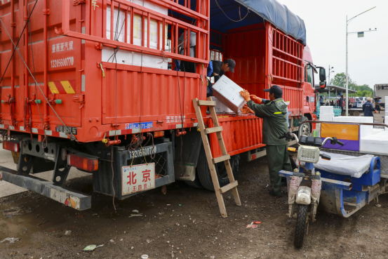 当涂小龙虾“爬”上全国大餐桌(图1)