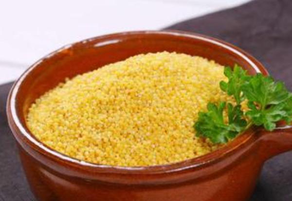 早餐不能吃“小米粥”？医生：不仅小米粥4种早餐请撤下餐桌(图5)