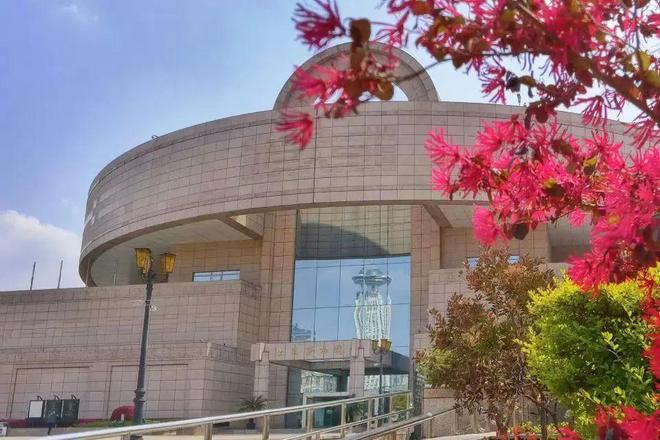 kaiyun体育网页版【2元的快乐】往返浦东浦西串起上海市区著名景点！上海这条“90后”隧道公交线您乘坐过吗？(图4)