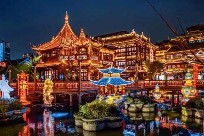 kaiyun体育网页版【2元的快乐】往返浦东浦西串起上海市区著名景点！上海这条“90后”隧道公交线您乘坐过吗？(图10)