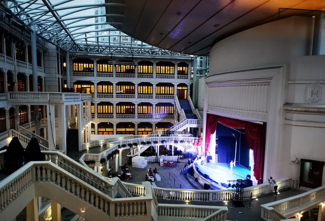 kaiyun体育网页版【2元的快乐】往返浦东浦西串起上海市区著名景点！上海这条“90后”隧道公交线您乘坐过吗？(图13)