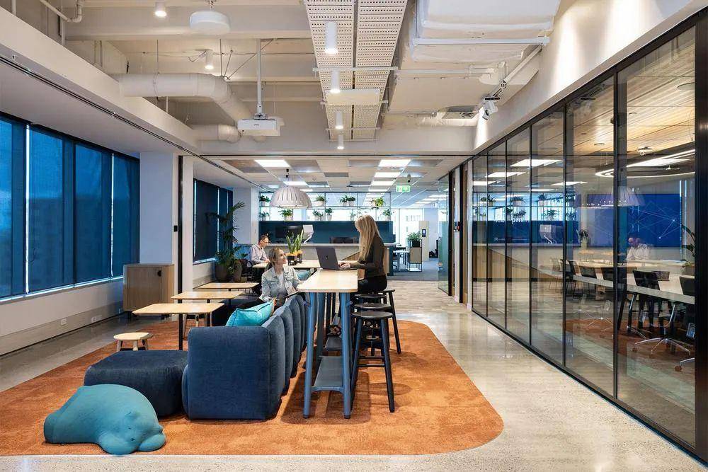 kaiyun体育全站2024深圳企业行政后勤采购展分享STACKInteriors设计团队作品(图2)