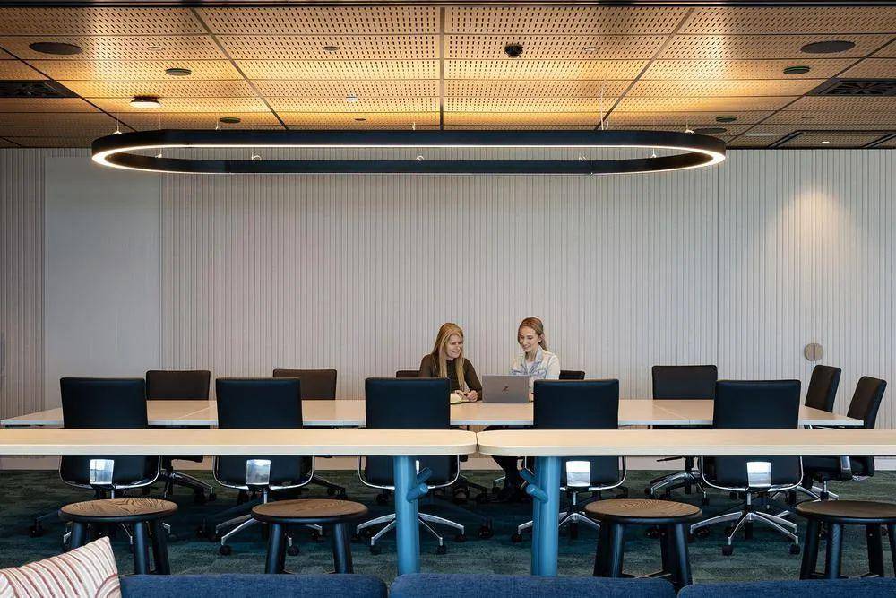 kaiyun体育全站2024深圳企业行政后勤采购展分享STACKInteriors设计团队作品(图4)