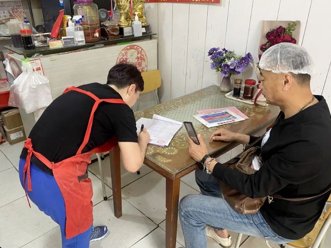 “小餐桌”见证“大文明”青岛市李沧区倡导文明餐桌新风尚(图1)