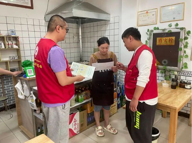 “小餐桌”见证“大文明”青岛市李沧区倡导文明餐桌新风尚(图3)