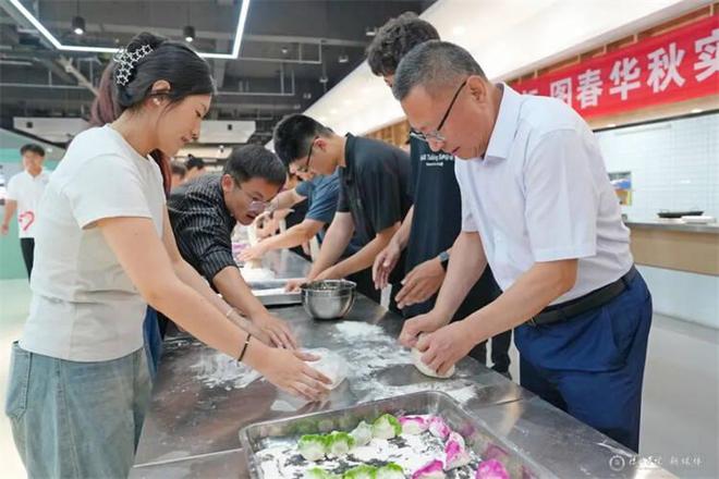 德州学院12万个“上车饺子”为2024届毕业生送行(图3)