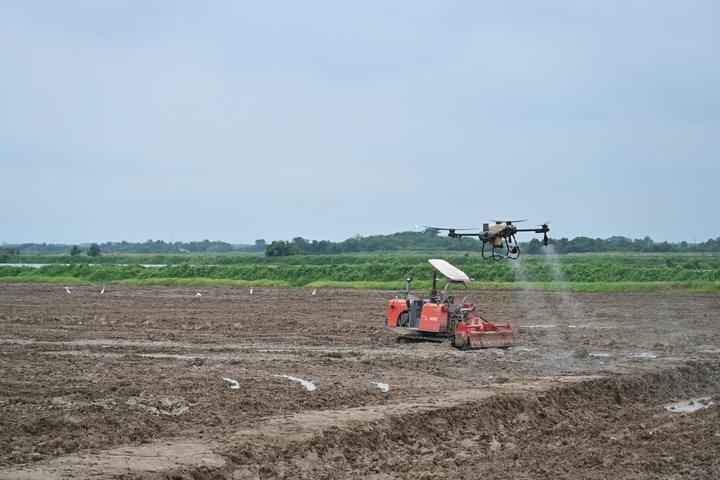 新时代中国调研行之看区域·中部篇｜融媒一线：看如此“接地开云体育气”的科幻“农”景(图7)