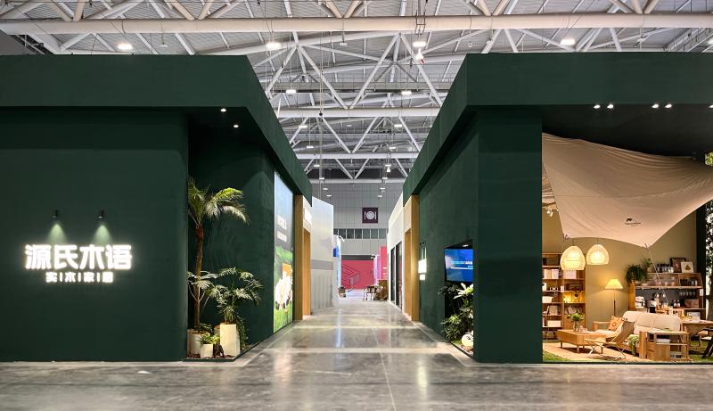 目标3年1000家店！源氏木语亮相深圳展实木新零售如何制胜？(图1)