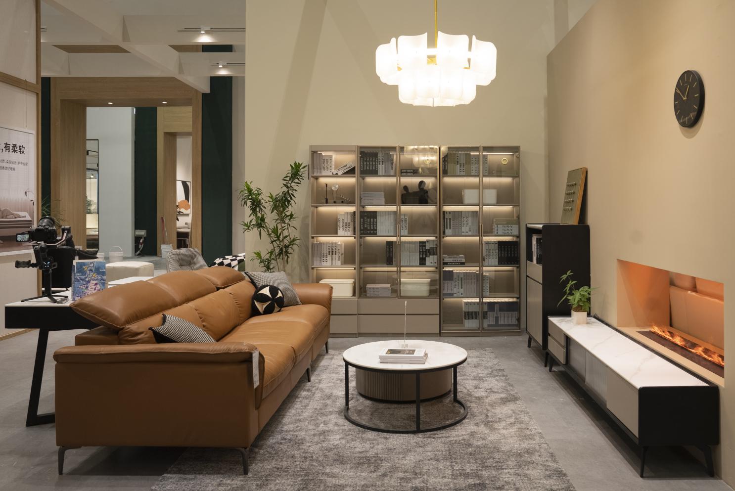 目标3年1000家店！源氏木语亮相深圳展实木新零售如何制胜？(图3)