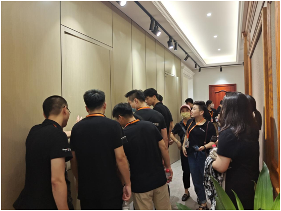 启航大家居！兔宝宝全屋定制南京柏圣家居团队到总部游学参观(图4)