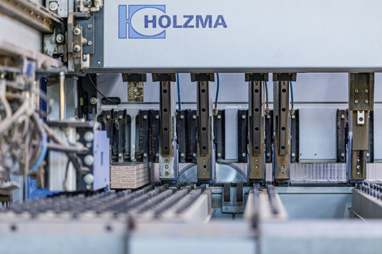 国景家具——科技创新步履不辍(图2)