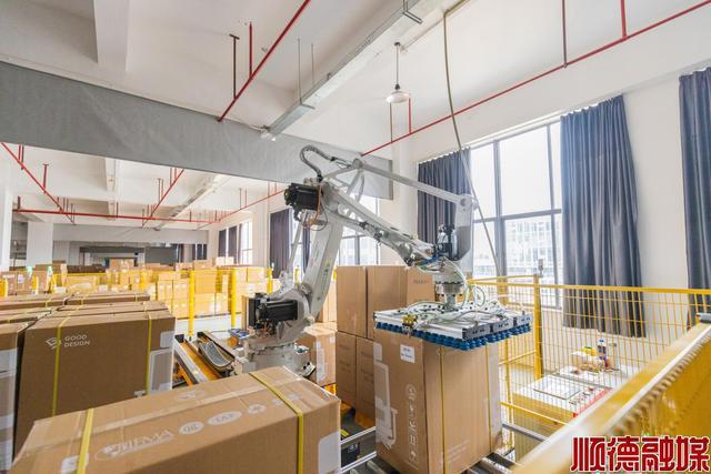 开云体育“顺德家具”即将亮相法国卢浮宫释放出怎样的信号？｜产经观察(图6)