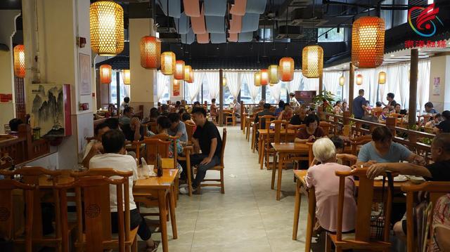 “老友记”的专属福利养生又实惠！丹灶镇首批“长者幸福餐桌”揭牌(图4)