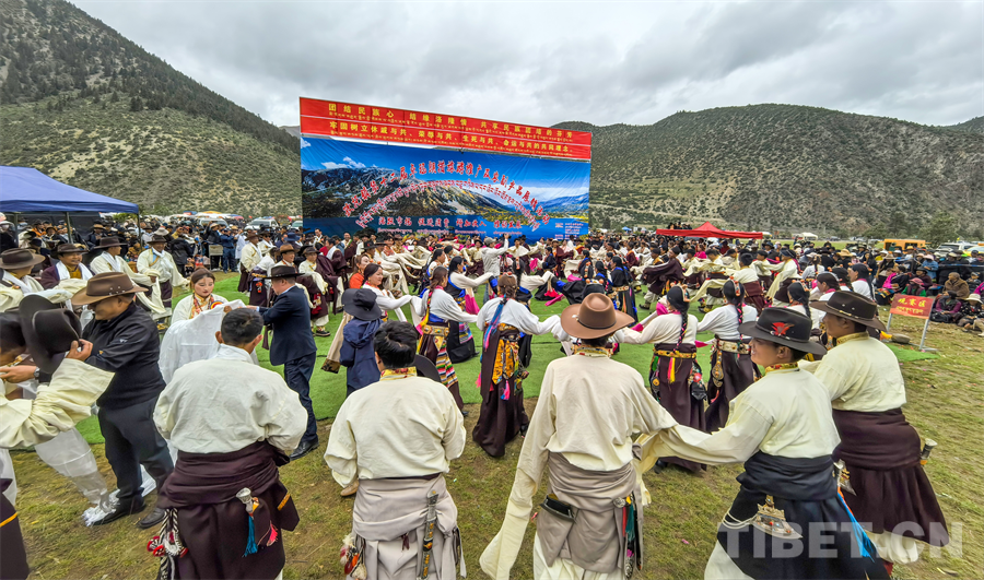 西藏洛隆举办旅游推广及农副产品展销活动(图2)