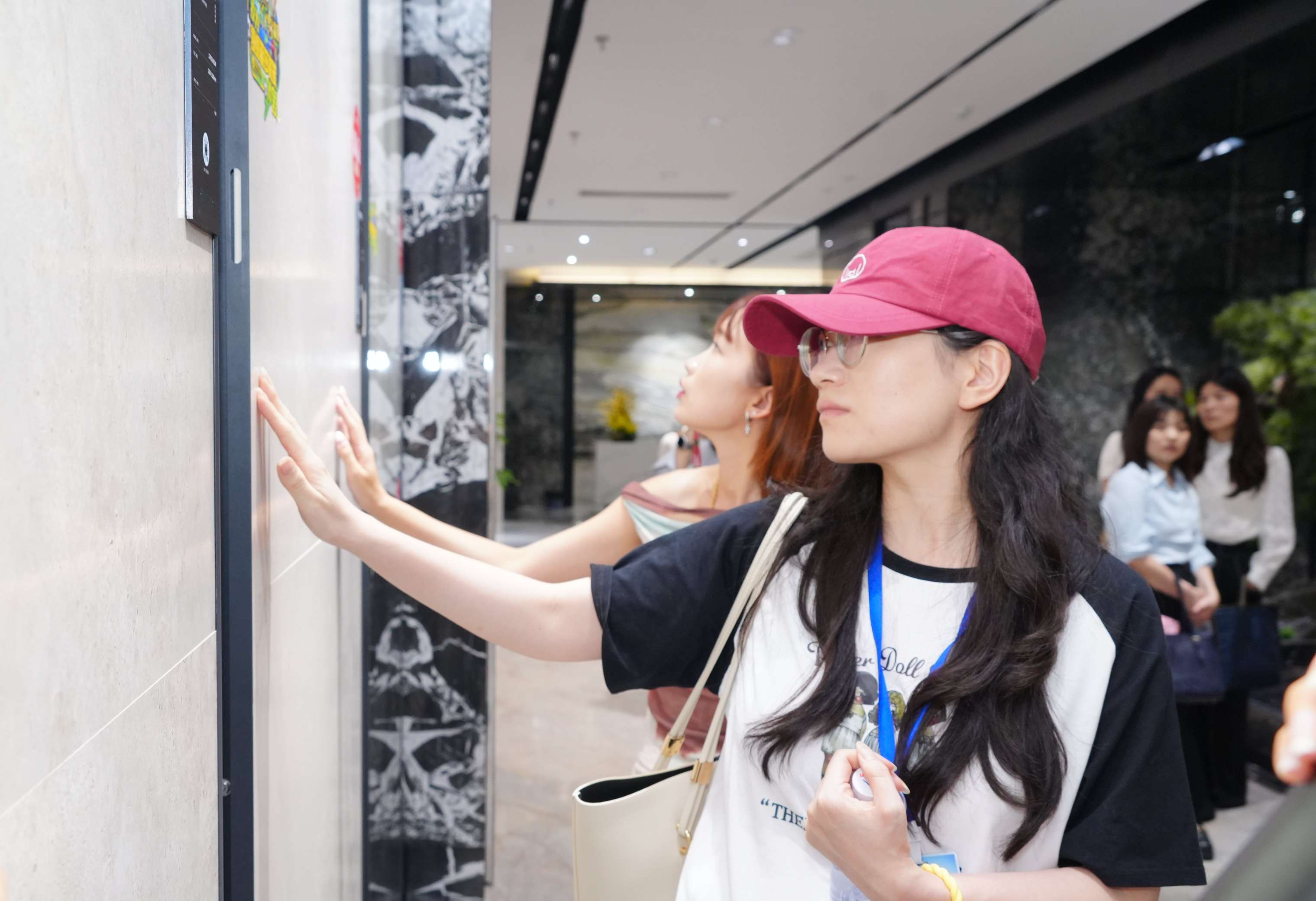 kaiyun体育网页版正式​启动！媒体大V走基层助力佛山品牌“火出圈”(图2)