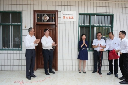 科技暖胃更暖心：万得厨数智化服务让老年助餐迈入AI+时代引言：科技驱动下的银发餐桌革新(图1)