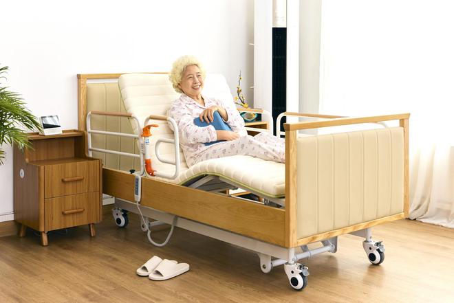 中匠福家具蝉联2024中国适老家具十大品牌等多项开云体育殊荣(图1)