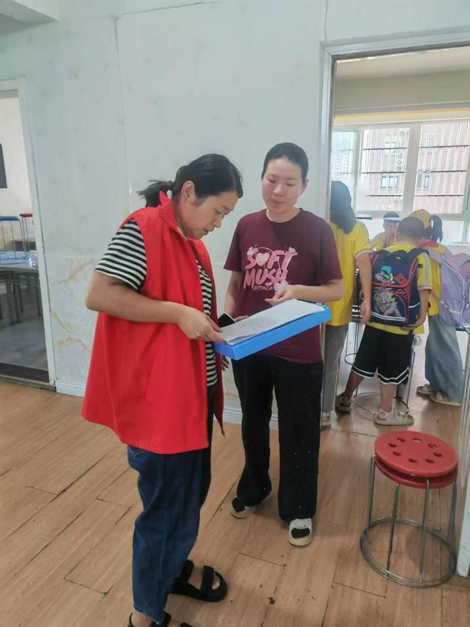 峄城区坛山街道开展“小餐桌”专项检查工作(图1)