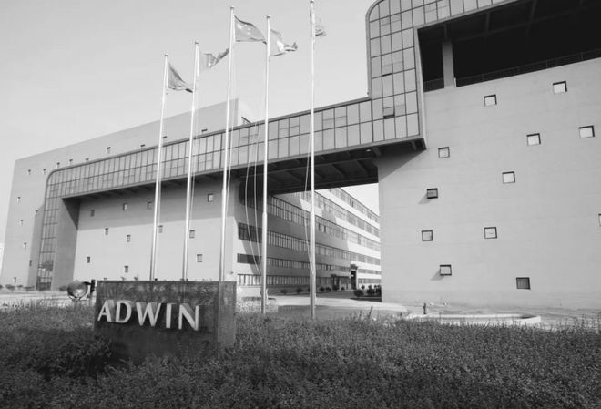 大牌提前看：艾德文由外向内实现“单一”到“配套”的自我挑战(图1)