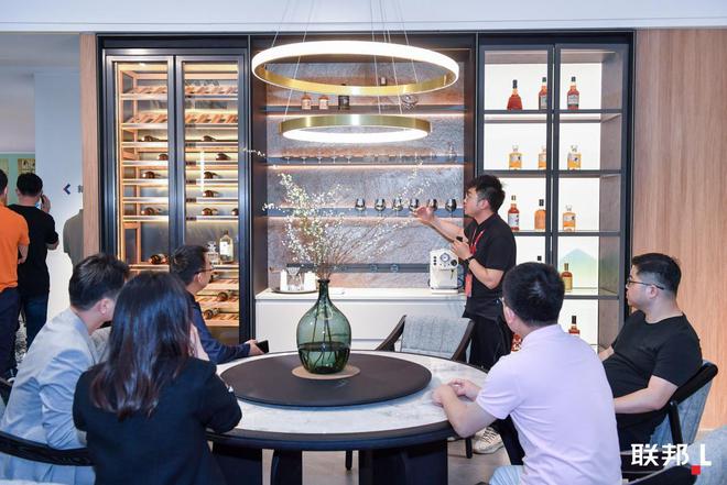 联邦家私：以迭代升级的全案5D定制打造一站到家的整体家居空间解决方案(图6)