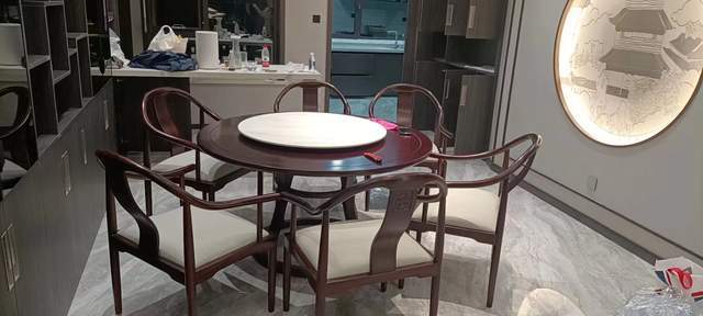 内蒙古137㎡新中式方案解析再现古典生活的高雅精致(图3)