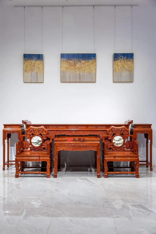 中堂史上最为庄严神圣的家具。(图2)