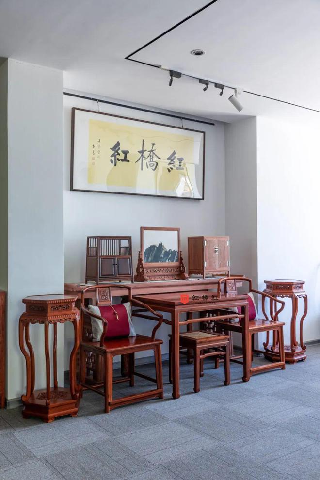 中堂史上最为庄严神圣的家具。(图6)