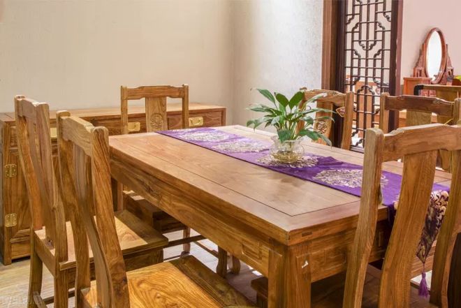 餐桌材质这么多都有什么区别？选哪一种更好？来听听大实话kaiyun体育全站(图2)