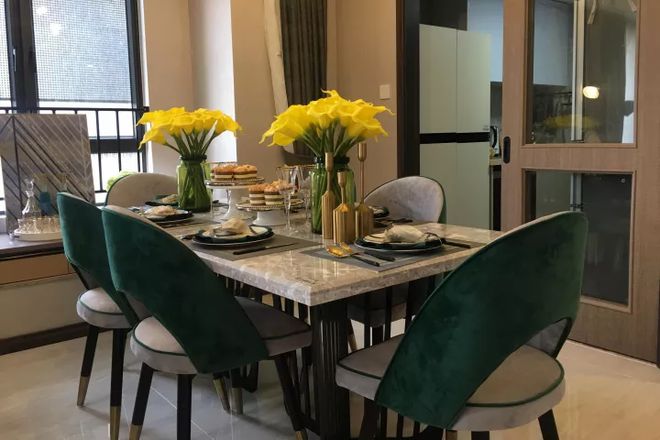 餐桌材质这么多都有什么区别？选哪一种更好？来听听大实话kaiyun体育全站(图5)