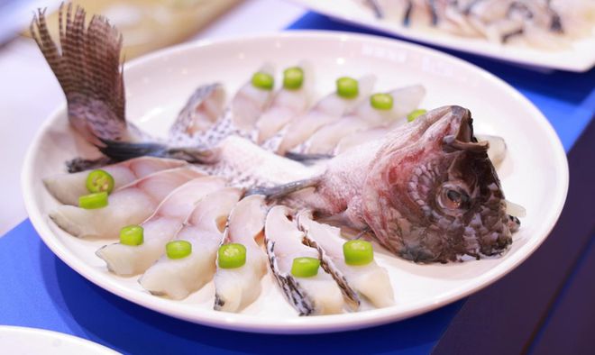 为百姓餐桌献上优质健康高kaiyun体育网页版品质水产蛋白！青岛国信集团水产品在第27届渔博会精彩亮相(图7)