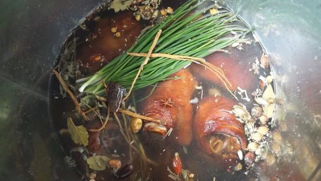 巧丫丫蹄髈：传承百年以药食同源打造健康餐桌(图5)