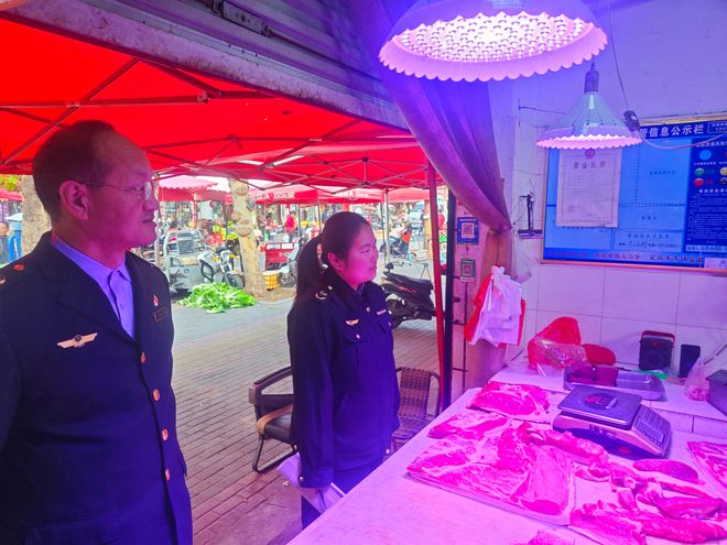 kaiyun体育全站义马市泰山路街道办事处：守护食品安全保障餐桌“放心肉”(图2)