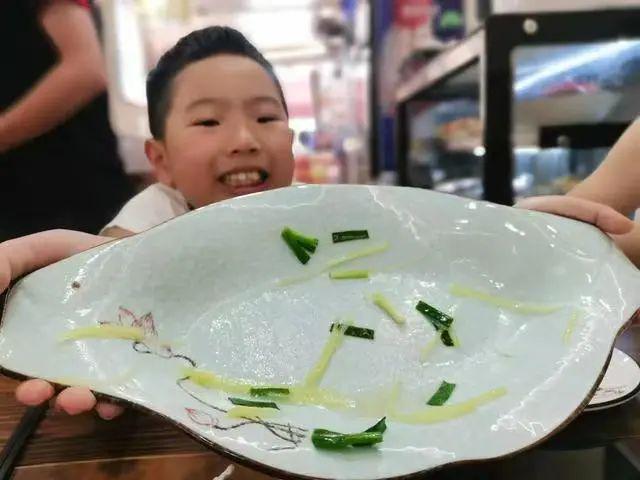 亲邻之家引领“光盘行动”新风尚文明kaiyun体育网页版餐桌新时尚(图2)