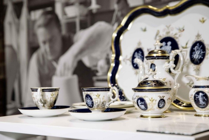 kaiyun体育网页版精致餐具营造生活美学上海尚品家居展礼赞餐厨艺术之美(图6)