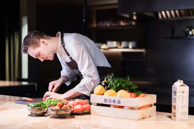 从新鲜牧场到米其林餐桌看朝日唯品如何“拿捏”早餐(图5)