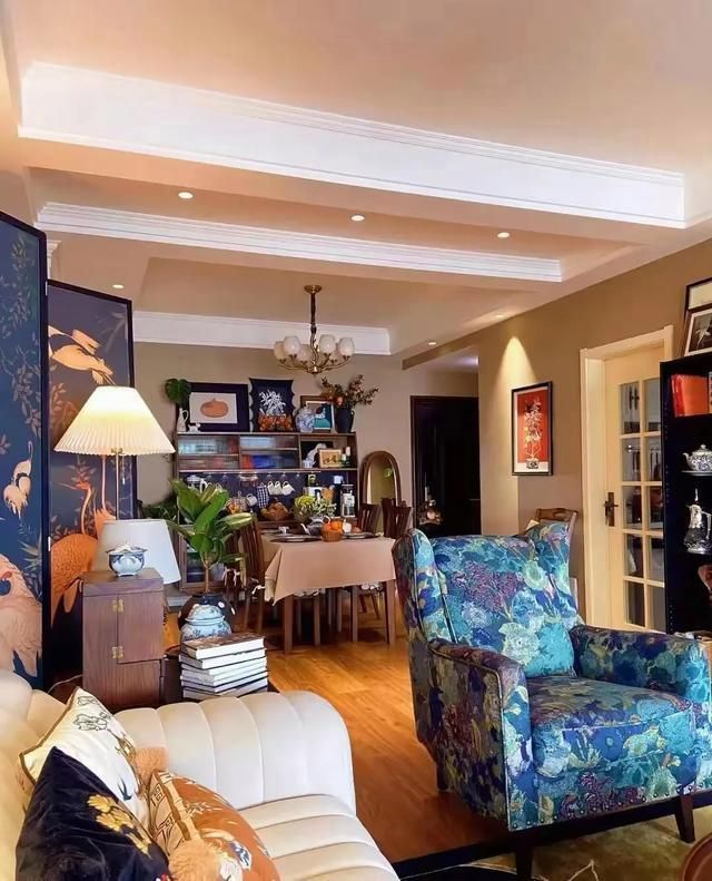 北京一70多岁老人的家火了!装修那叫一个高级客厅家具成亮点(图2)