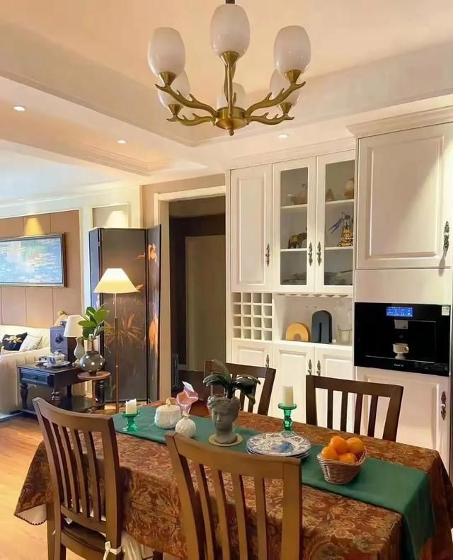 北京一70多岁老人的家火了!装修那叫一个高级客厅家具成亮点(图5)