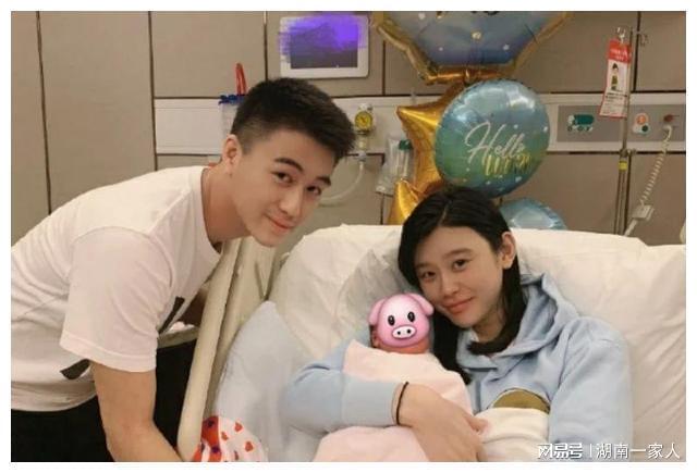 迟重瑞和陈丽华结婚kaiyun体育全站31年感情很好(图2)