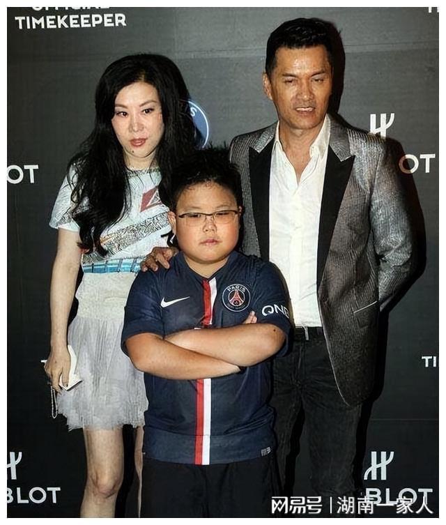 迟重瑞和陈丽华结婚kaiyun体育全站31年感情很好(图4)