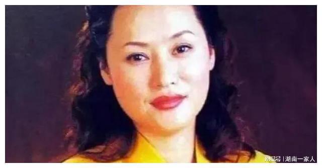 迟重瑞和陈丽华结婚kaiyun体育全站31年感情很好(图8)