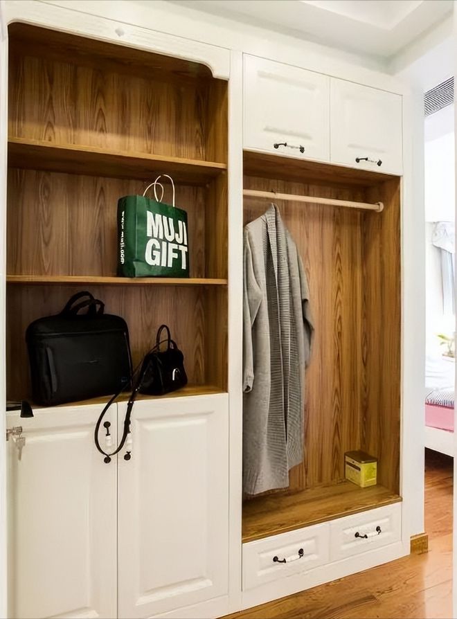 开云体育入户玄关是装修的脸面设计掌握这5点玄关也能很亮眼！(图4)