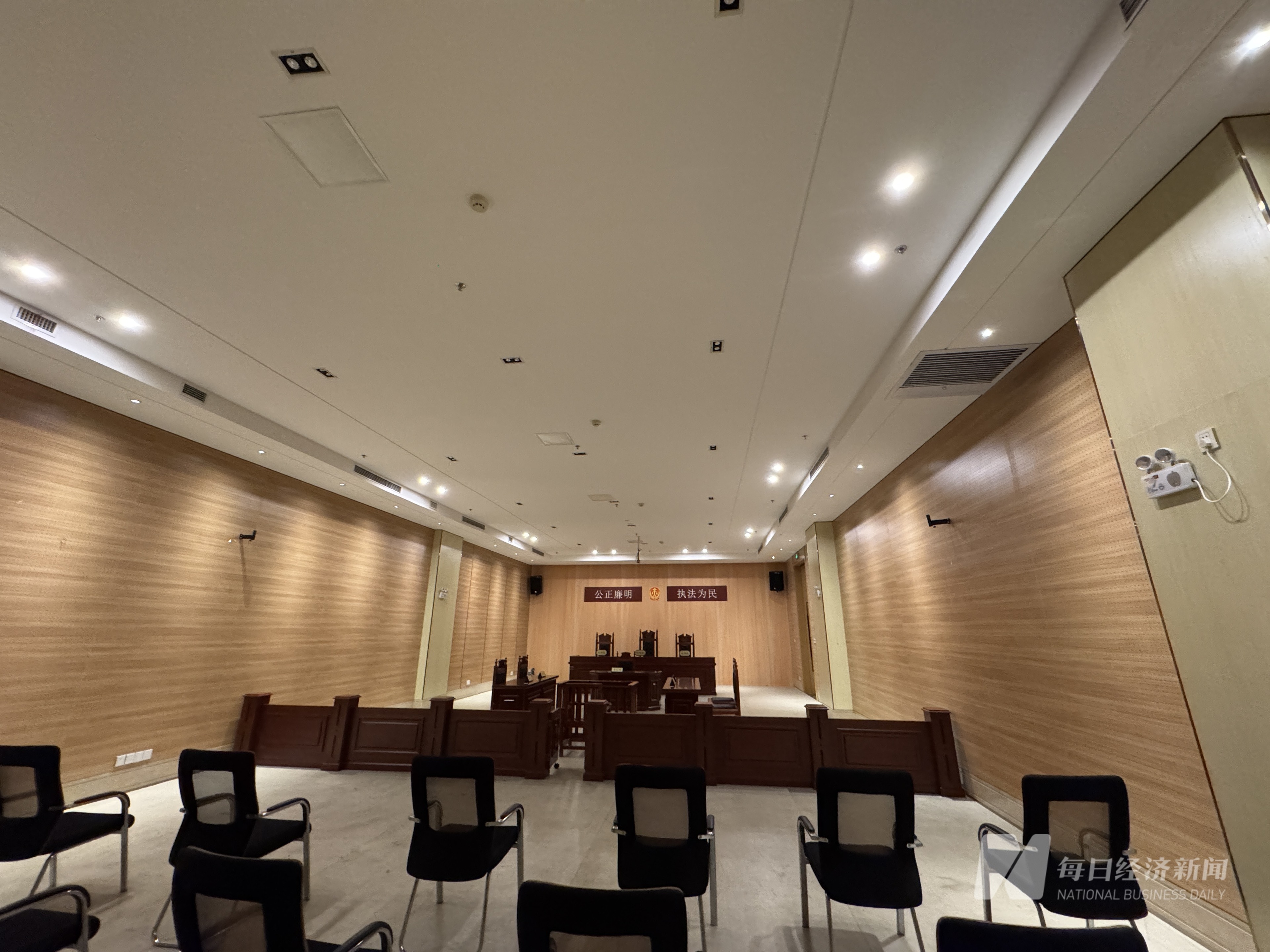 每天上百部同时拍摄！郑州成短剧产业中心业内人士：“创富神话”不再内在逻辑更类似电商(图2)