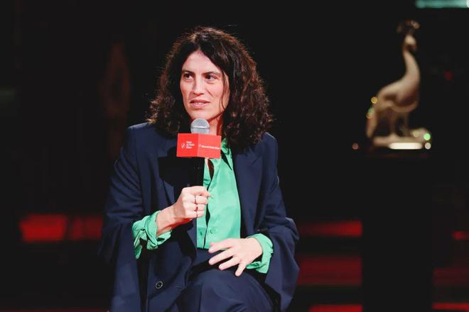 空运65件品牌家具意大利设kaiyun体育全站计奏响重返中国的华章(图3)