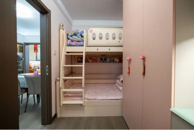 上海沪尚茗居设计师妙手回春两室变三室住下一家四口(图4)