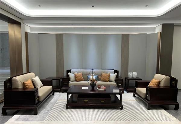 kaiyun体育全站用“新”意更用心意！国祥红木荣获“十大精品企业”(图5)