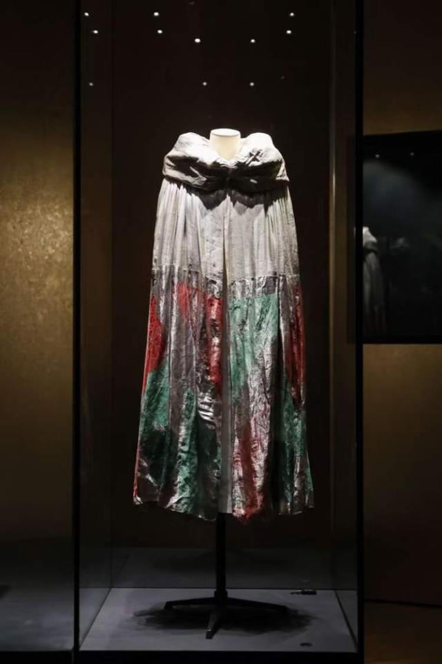 它百年来深刻影响了上海外滩源壹号将举办它的纪念大展(图7)