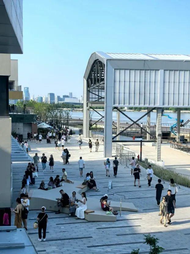 2024上海最新爆火滨水街区商业——GateM西岸梦中心kaiyun体育全站(图14)