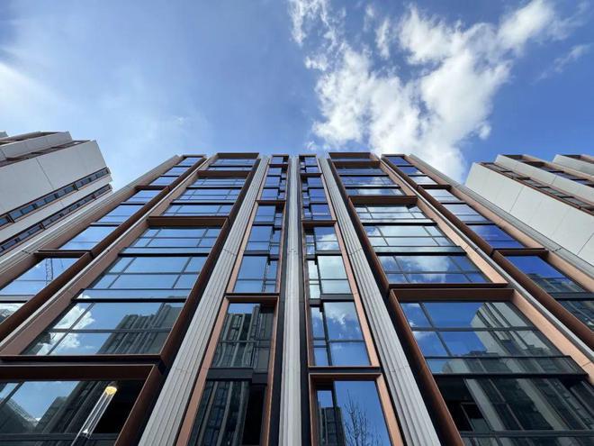 ®天安一号闵行天安一号售楼开云体育处发布：跃入理想生活(图3)