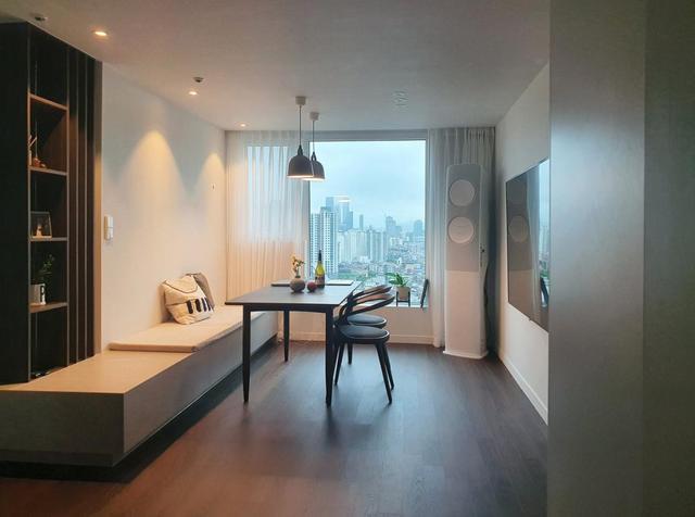 kaiyun体育网页版建议小户型业主：卧室打地台床延伸3米到客厅又是沙发又是餐椅(图3)