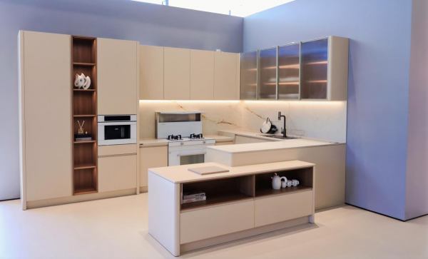 kaiyun体育全站革新家居未来——森歌冠军全案厨房引领不锈钢全屋定制新时代(图2)